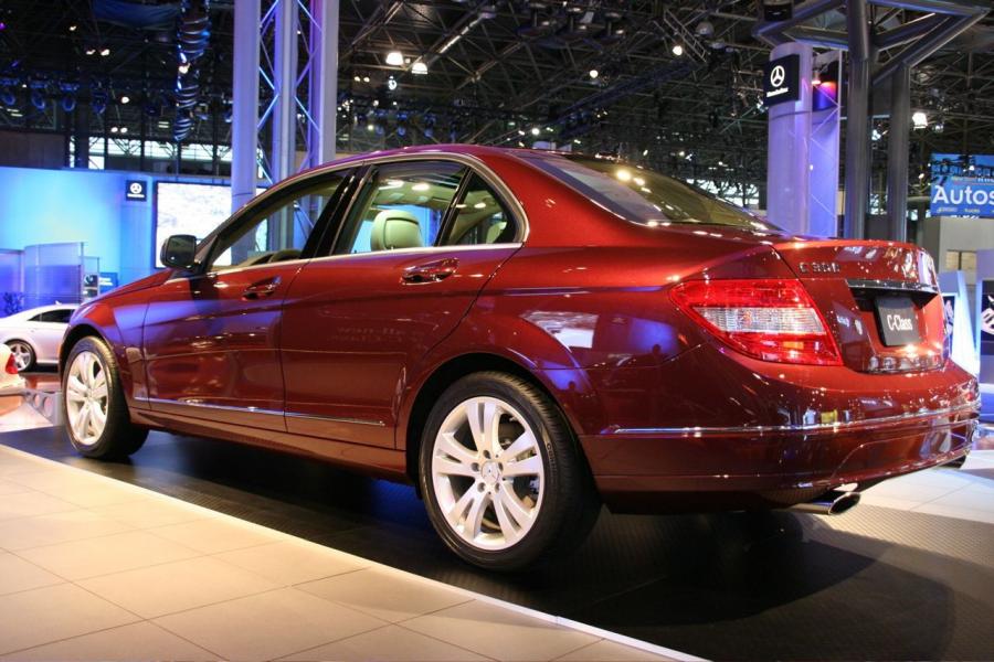  Mercedes-Benz C-Class 2007 года  (US) (фото 3 из 63)